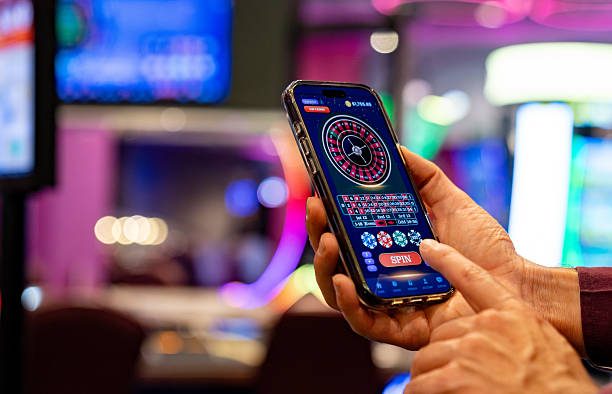 qqcash sports dashboard showing game information and tournaments